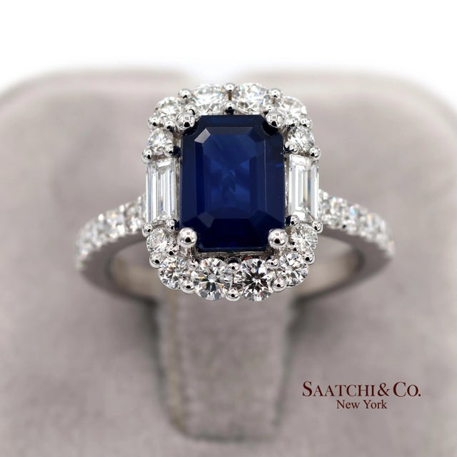 Metal Exquisite 18k (750) White Gold Royal Blue Sapphire and Natural Diamond Ring, Size 5 For Sale - Image 7 of 11