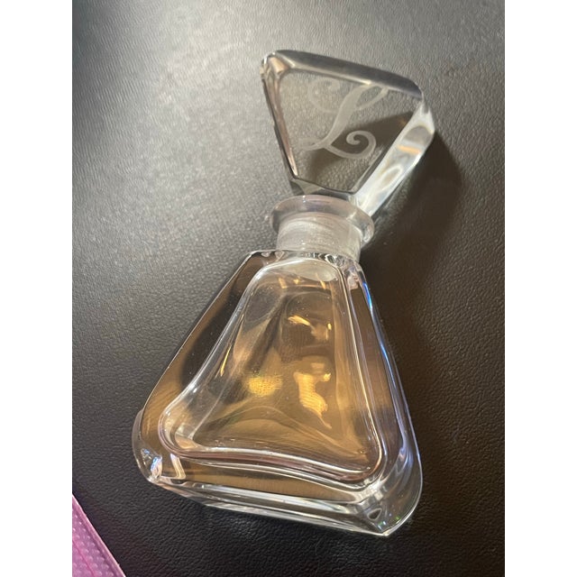 1940s 1940s Art Deco Glass Perfume Bottle in the Style of Lalique Glass For Sale - Image 5 of 6