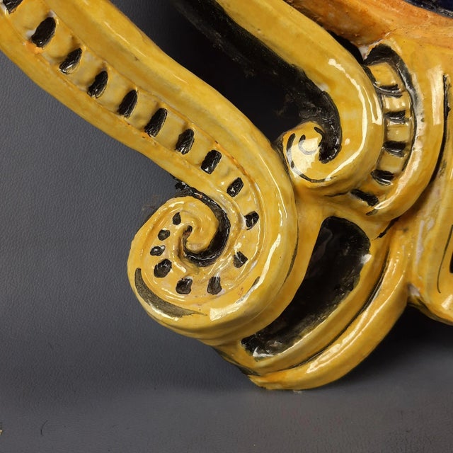 Large Majolica Heraldic Star Coat of Arms with Ars Longa Vita Brevis Engraving, 1960s For Sale - Image 12 of 16