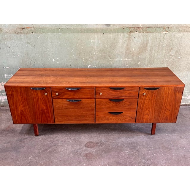 Mid-Century Modern 1960s Jens Risom (Attributed) 72” Walnut Credenza, Refurbished W/ Restored Top For Sale - Image 3 of 12