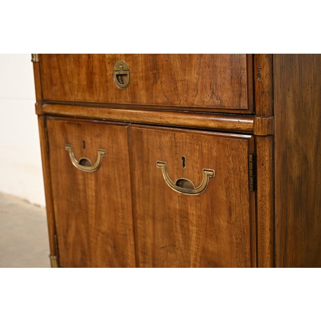 Drexel Heritage Mid-Century Modern Hollywood Regency Campaign Walnut Nightstand, 1970s For Sale - Image 9 of 17
