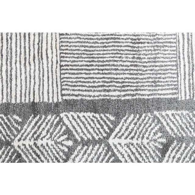 Modern Silk & Wool Rug with Geometric Design by Doris Leslie Blau For Sale - Image 4 of 9