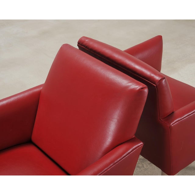 Late 20th Century Pair of Italian Art Deco Style Red Leather Lounge Armchairs For Sale - Image 5 of 18