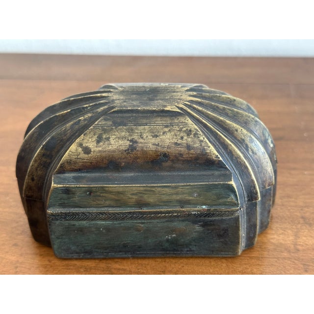 English Antique Brass Betel Box With Scalloped Form For Sale - Image 3 of 7