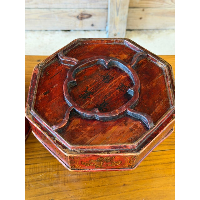 Antique Chinese Red and Gold Lacquer Octagonal Tiered Wedding Box For Sale In Naples, FL - Image 6 of 12