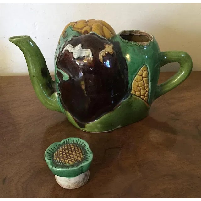 Antique 19th Century Chinese Porcelain Molded Vegetable Tea Pot in Famille Vert Glaze For Sale In New York - Image 6 of 9