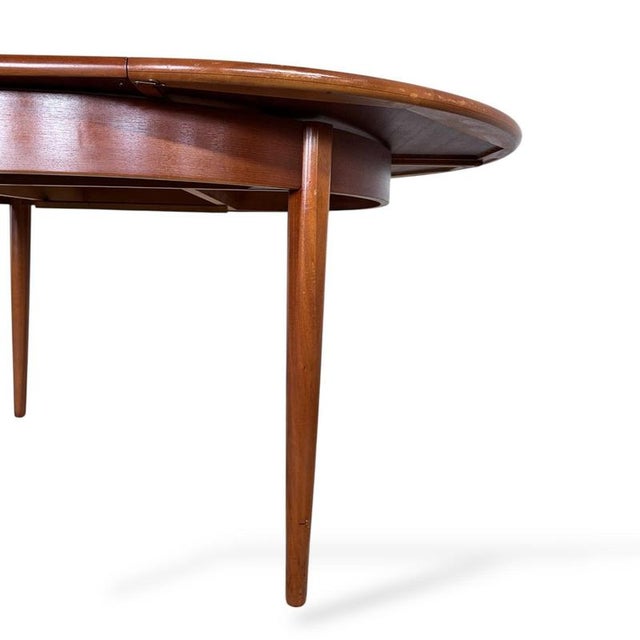Mid-Century Extending Teak Dining Table Round to Oval Butterfly Leaf Table from Elliotts of Newbury, 1960s For Sale - Image 10 of 11