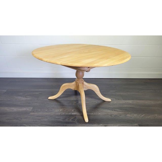 Chester Extendable Pedestal Dining Table from Ercol, 2000s For Sale - Image 14 of 18