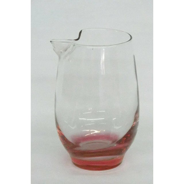 Transparent Vintage Libbey Glass Pink Base Cocktail Juice Pitcher with No Handle For Sale - Image 8 of 11