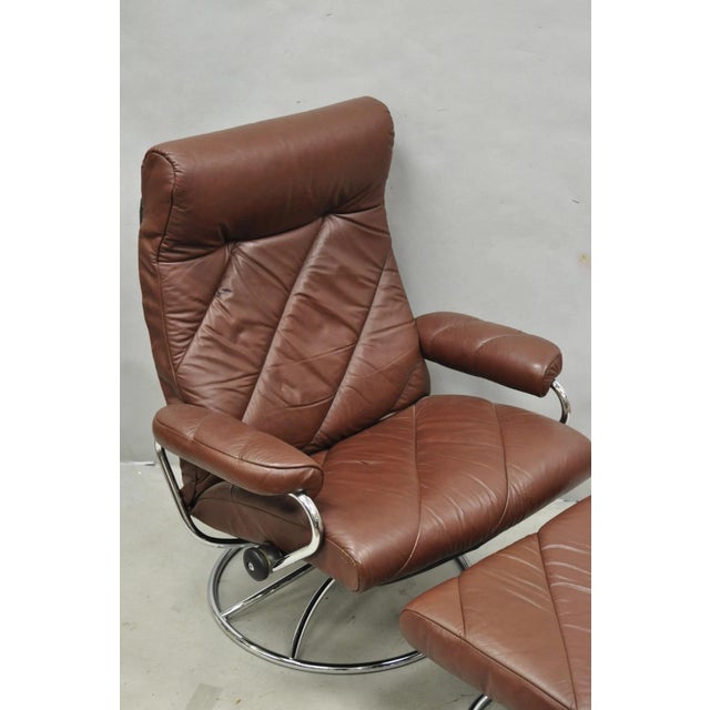Vintage Ekornes Stressless Brown Leather Reclining Swivel Lounge Chair & Ottoman For Sale - Image 12 of 18