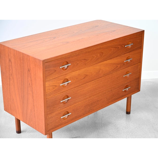 Brown Vintage 4-Drawer Chest of Drawers in Teak by Hans Wagner for Ry Möbler For Sale - Image 8 of 16