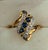 1960s 18k Gold and Sapphire Ribbon Ring, 1960s For Sale - Image 5 of 5