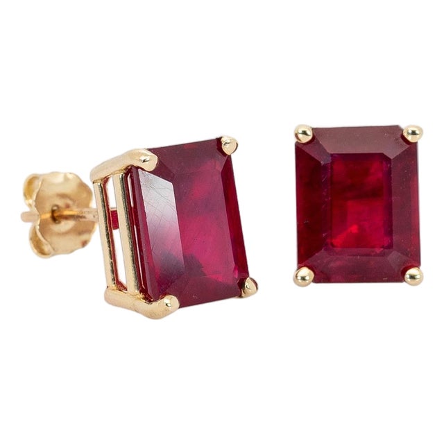 7.5cts Madagascar Ruby Solitaire Stud Earrings: Solid 14k Gold, 10x8mm, A Pair For Sale
