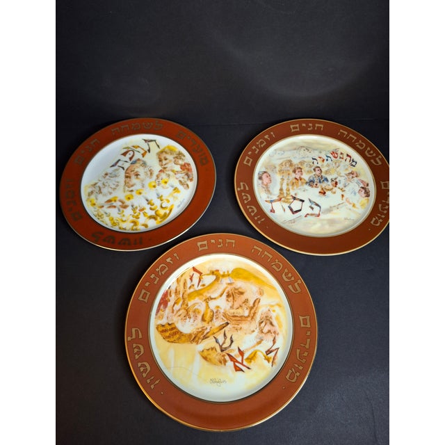 Mid-Century Modern Chaim Gross Plates Set of 3 Matching Limited Edition #915 Boxed Viletta Judaic Heritage Society Rosh Hashanah For Sale - Image 3 of 18