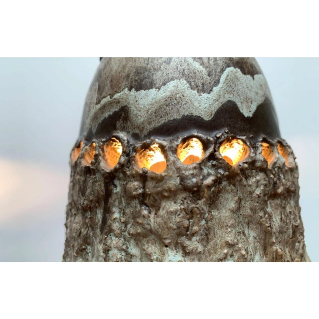 Brutalist studio ceramic pendant lamp by Judi Kunst from Denmark. A functional lamp and at the same time an imposing...