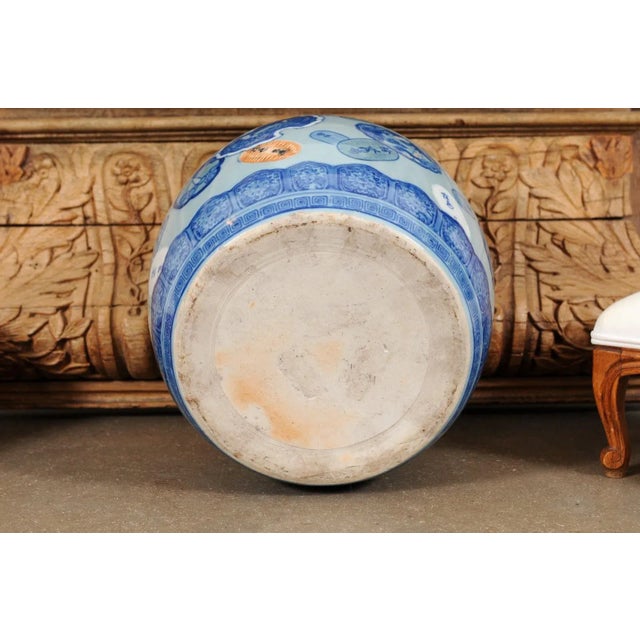 Late 19th Century Asian Porcelain Cachepot with Floating Cartouches Décor For Sale In Atlanta - Image 6 of 13