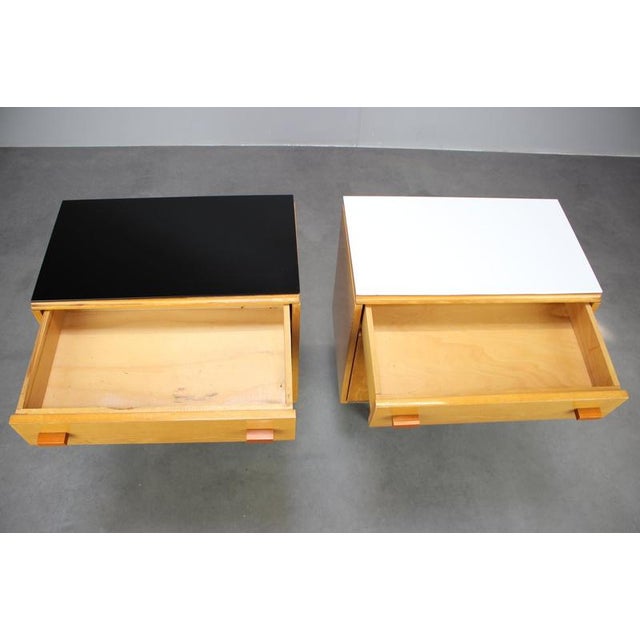 Mid-Century Maple Nightstands with Black and White Tops by František Mezulaník, 1960s, Set of 2 For Sale - Image 3 of 18