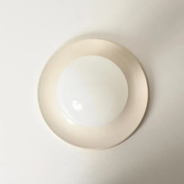 Large Ivory Light Ball Wall Lamp by Castiglioni for Flos, 1965 For Sale - Image 6 of 12