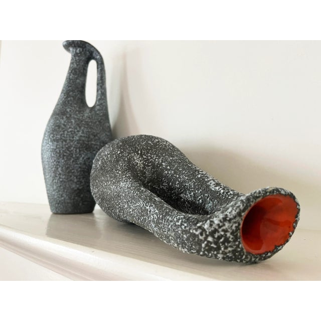 Mid-Century Modern 1950s Pair of Fat Lava Ceramic Urns by Margot Csizmadia For Sale - Image 3 of 5