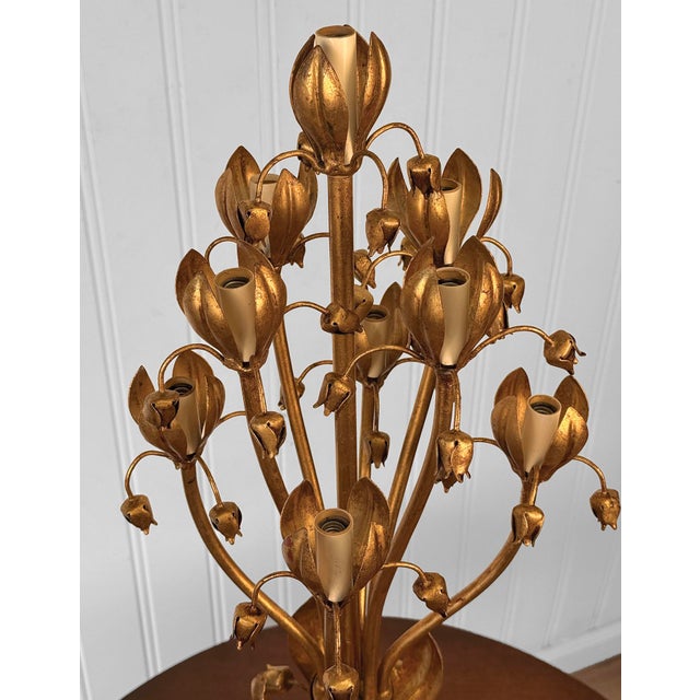 1970s Vintage 32" Italian Hollywood Regency Gold Tulip Table Lamp For Sale - Image 5 of 8