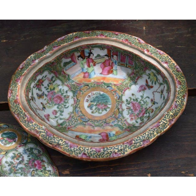 Chinese export rose medallion covered vegetable dish, 19th century. Beautifully hand decorated in the Rose Medallion...