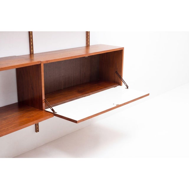 Wood Edward Wormley for Dunbar Three-Bay Walnut & Brass Shelving System, 1952 For Sale - Image 7 of 10