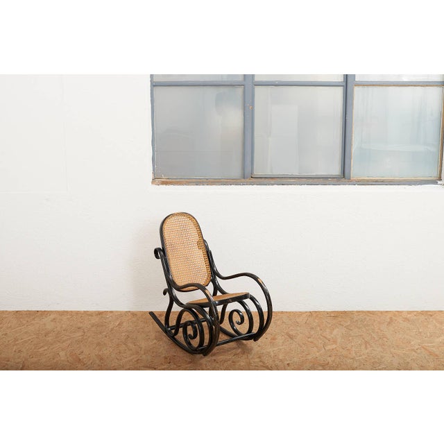 No. 10 Childrens Rocking Chair in Bentwood and Cane from Michael Thonet, 1860s For Sale - Image 12 of 13