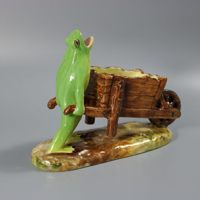 Green Jerome Massier Majolica Frog With Wheelbarrow For Sale - Image 8 of 14