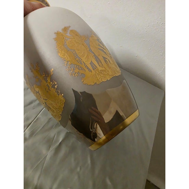 Porcelain Vase with Pure Gold from Longo, 1960s For Sale - Image 12 of 13