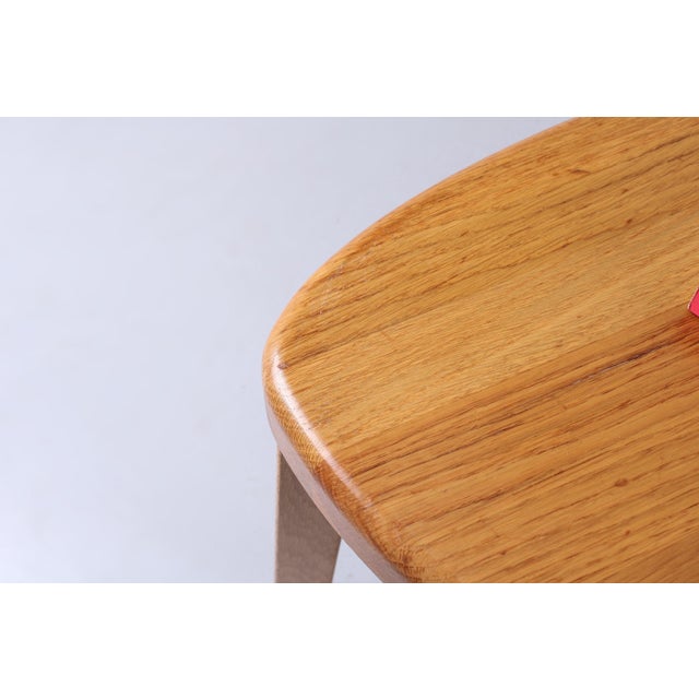 Beige Light Oak Triangular Nesting Tables by Charlotte Perriand, 1970s, Set of 3 For Sale - Image 8 of 13