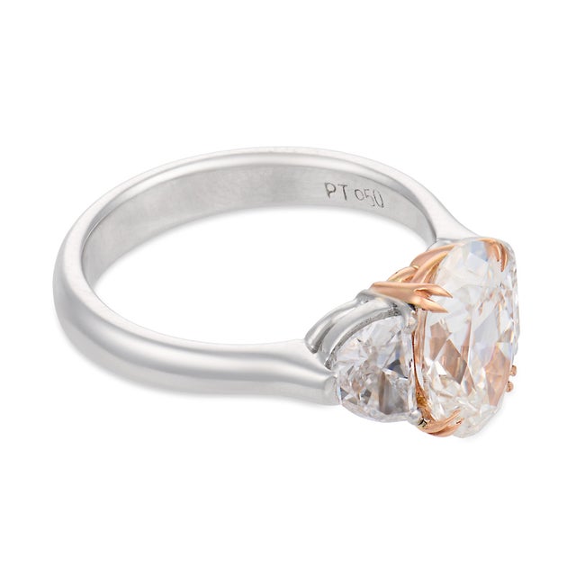 1980s 1980s Gia 2.10 Carat Oval Old Mine Cut Diamond Platinum Engagement Ring, Size 6.25 For Sale - Image 5 of 8