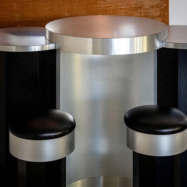 Large Brushed Aluminium Bar with Stools, Set of 3 For Sale - Image 10 of 14