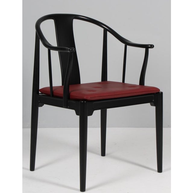 Hans J. Wegner famous and beautiful chair is an adaptation of an old Chinese chair of the Ming dynasty; “China Chair”. A...