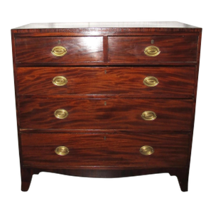 Early 19th Century Federal Style Mahogany Chest of Drawers