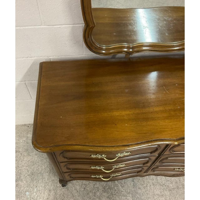 Brown Mid-Century Thomasville French Provincial 9-Drawer Dresser & Mirror For Sale - Image 8 of 16
