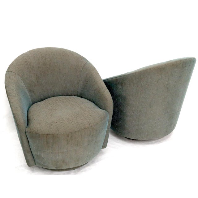 Mid-Century Modern Pair of Barrel Back Tub Swivel Lounge Slipper Chairs Milo Baughman Style For Sale - Image 3 of 11