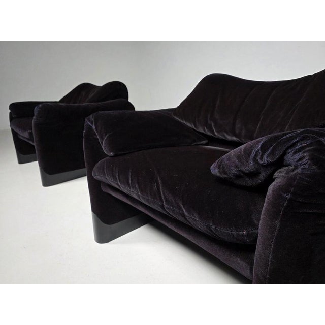 Maralunga Lounge Chairs in Purple Velvet, Cassina, 1970s, Set of 2 For Sale - Image 6 of 9