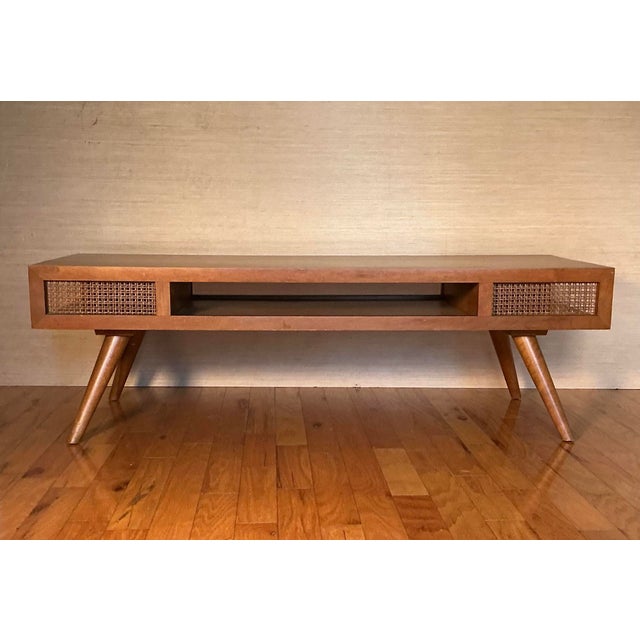 Vintage Mid-Century Modern coffee is a Leslie Diamond model #8206 for the Conant Ball Furniture company as part of their...