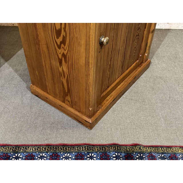 Brown 20th Century English Single-Door Sideboard in Pitch Pine For Sale - Image 8 of 13