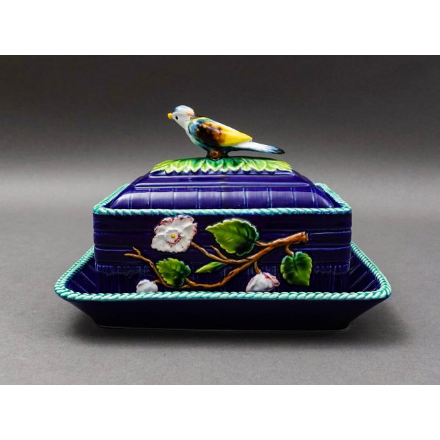 Mottahedeh Mid 20th Century Mottahedeh Italy Majolica Cobalt Floral Bird Finial Covered Dish With Tray For Sale - Image 4 of 10