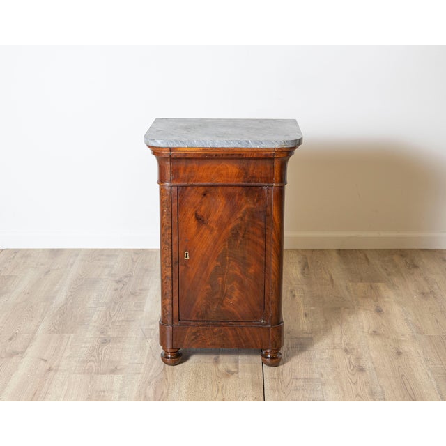 Mid-Century Modern Pair of Charles X bedside tables. Genoa, early 19th century For Sale - Image 3 of 12