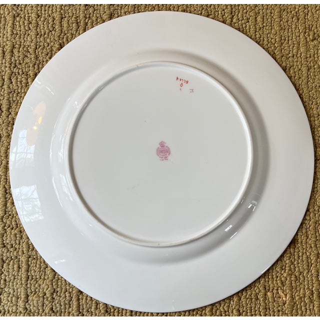 Early 20th Century Minton Porcelain Chinoiserie Dinner Plates Decorated With Vases and Flower Garlands - Set of 9 For Sale - Image 17 of 18