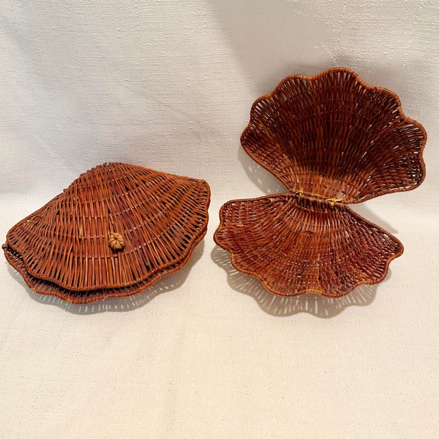 Wood 1970s Split -Rattan Clam Shell Baskets -Set of Two For Sale - Image 7 of 12