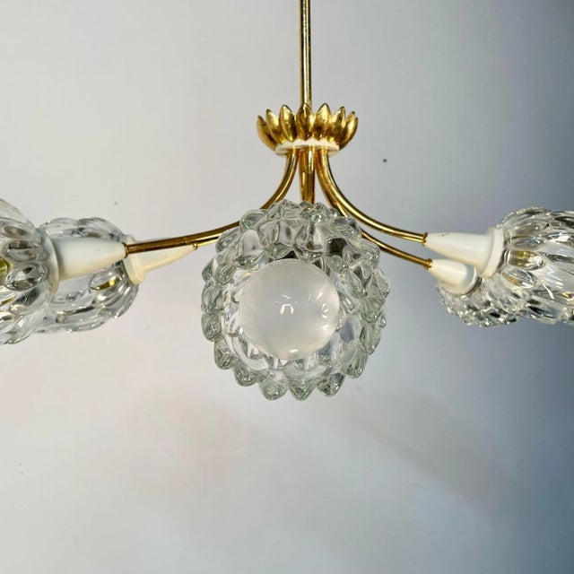 1980s Italian Mid-Century Modern Six Light Brass Pendant / Chandelier, Textured Glass For Sale - Image 5 of 8