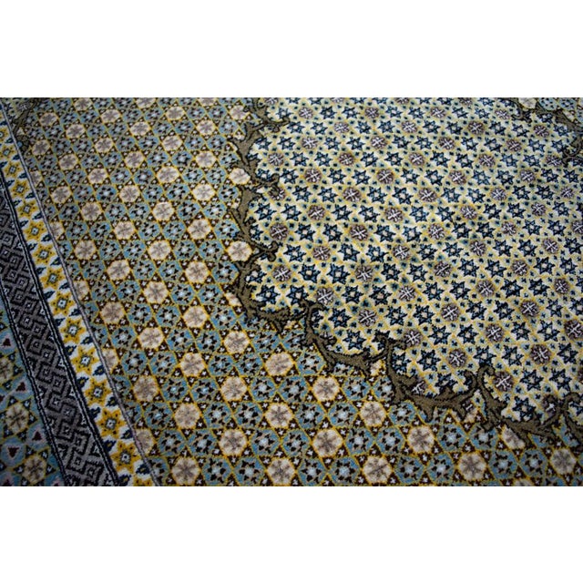 Vintage Medallion Floral Gold Beige Hand-Knotted Wool Rug - 4’7” X 6’10” For Sale In Los Angeles - Image 6 of 10