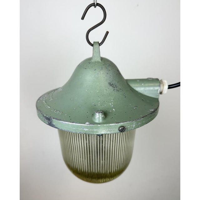 Green Industrial Bunker Light in Green from Polam Gdansk, 1960s For Sale - Image 8 of 16