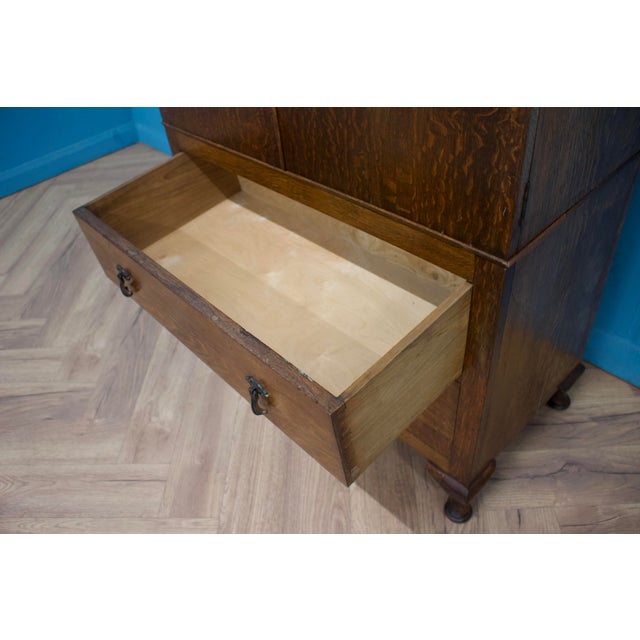 Art Deco Oak Tallboy in the style of Heals, 1930s For Sale - Image 9 of 10