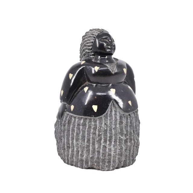 Early 20th Century Shona Stone Woman Sculpture In The Style of Colleen For Sale - Image 4 of 6