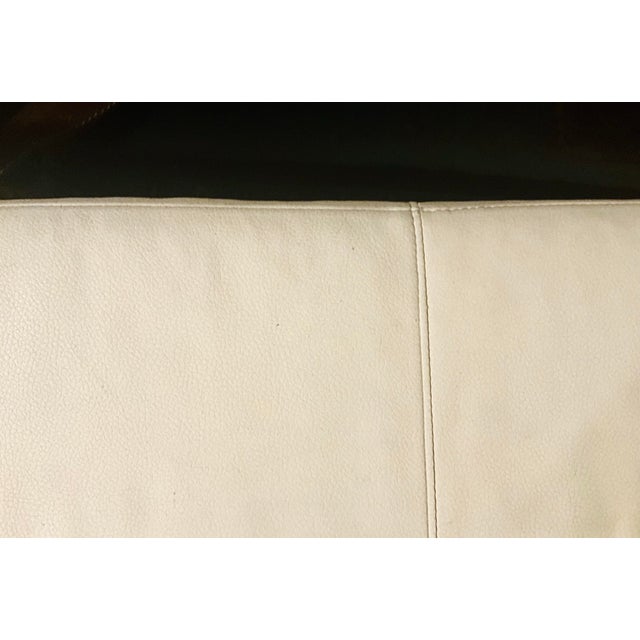 Mark Goetz for Bernhardt Design “Laurel” Sculptural Walnut & Upholstered Bench – Architectural Modern Icon For Sale In Los Angeles - Image 6 of 8
