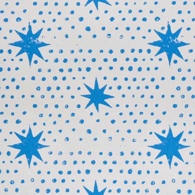 Contemporary Schumacher x Molly Mahon Spot & Star Wallpaper in Blue For Sale - Image 3 of 6